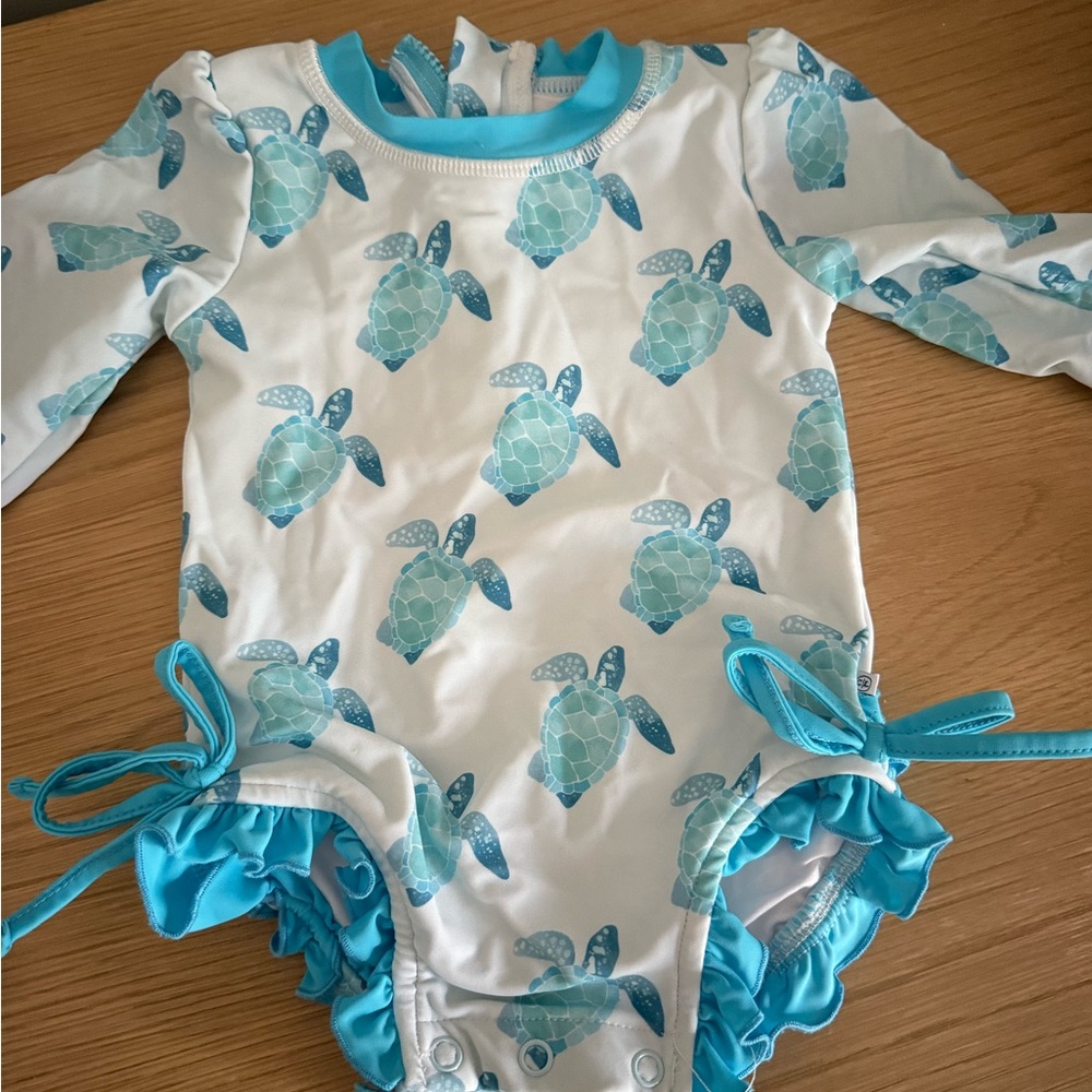 Caden Lane White & Aqua Sea Turtle Long-Sleeve Rashguard Swimsuit